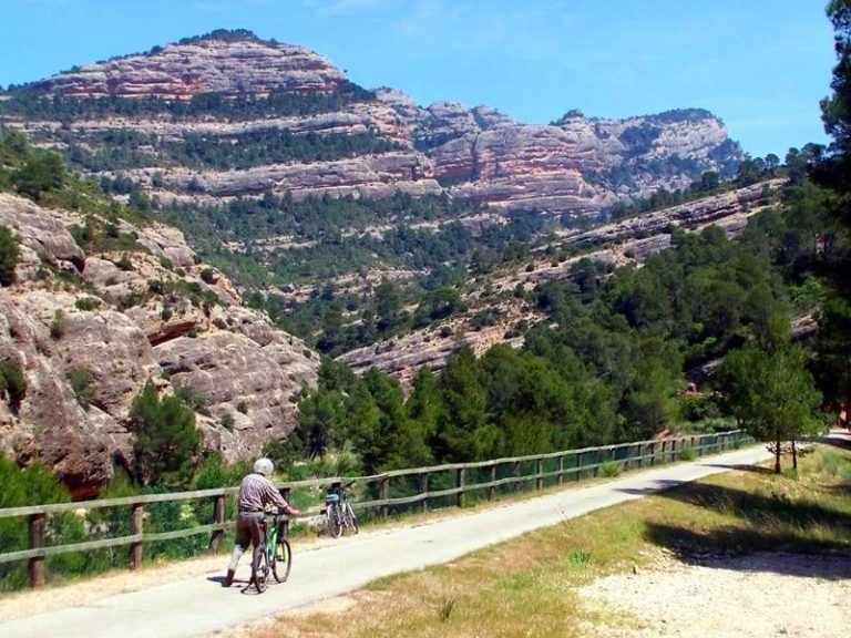 La Vía Verde Val de Zafán, único destino de viajes español reconocido por ‘The Guardian’ en 2020