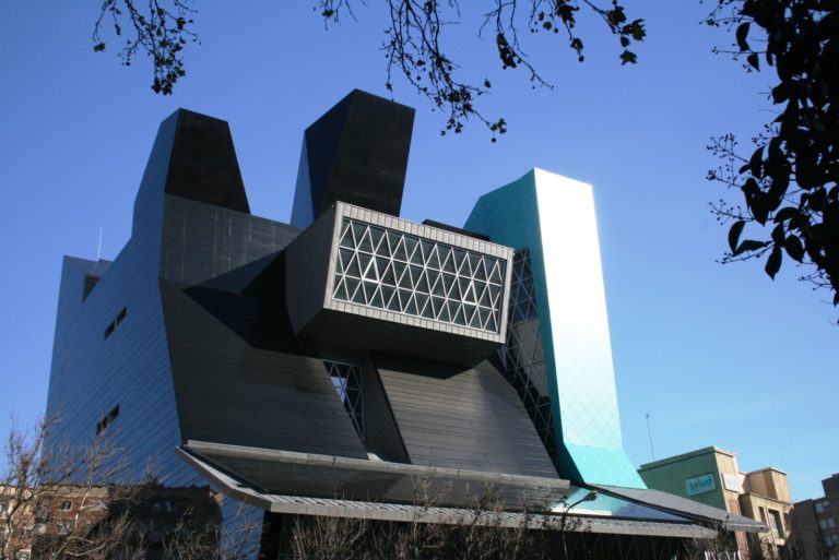 Arte, ciencia y tradición: 10 museos en Zaragoza que no te puedes perder