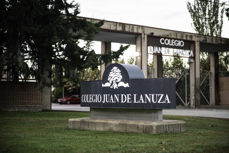 El Colegio Juan de Lanuza de Zaragoza presenta su proyecto EFFƎ (Equal Future for Everyone) para potenciar el liderazgo femenino