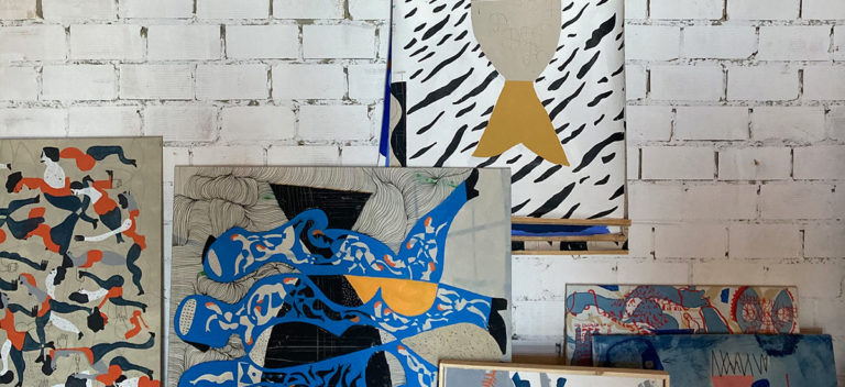 El artista Alva Moca expone “Héros” en el Centro Cultural Manuel Benito Moliner de Huesca
