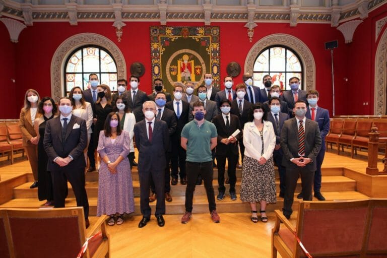 49 estudiantes de 16 nacionalidades se gradúan en los másteres de Zaragoza Logistics Center