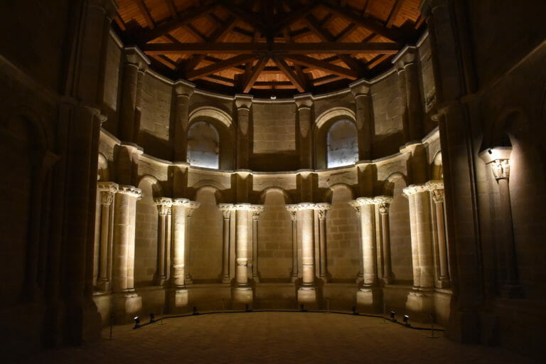 La Sala de Doña Petronila del Museo de Huesca luce de nuevo