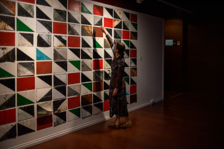 Reconectar con la Tierra a través del arte femenino