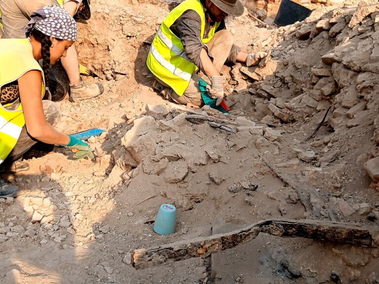 Descubren una sinagoga medieval en Belchite con hallazgos únicos