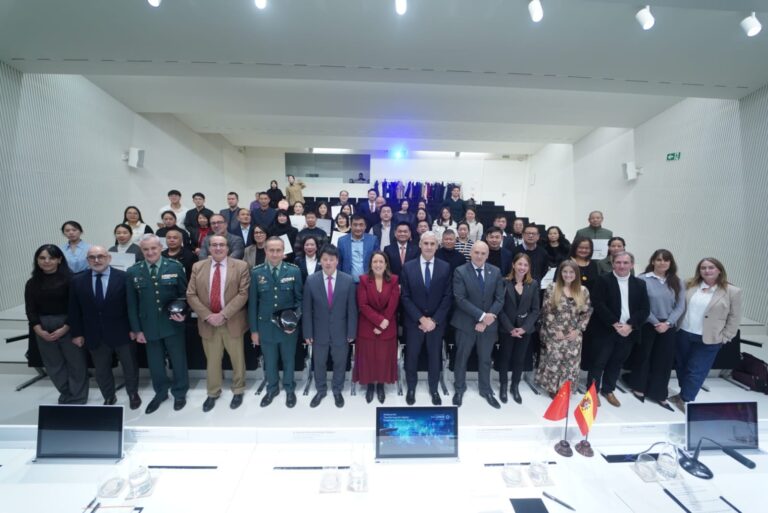 Grupo San Valero gradúa a 48 alumnos en transformación digital