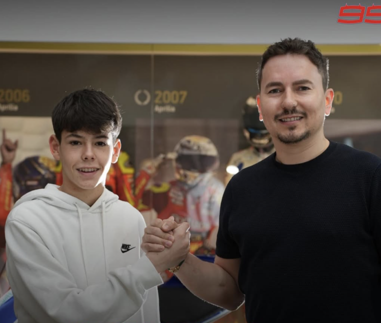 Jorge Lorenzo apuesta por el futuro del motociclismo como manager de Víctor Cubeles