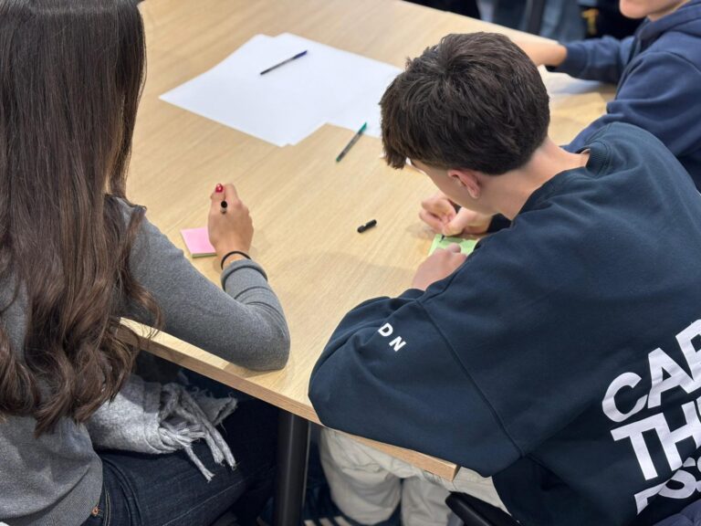 Huesca lanza con Fundación Ibercaja una  iniciativa para dar voz a jóvenes: “Lo que realmente piensan los jóvenes”