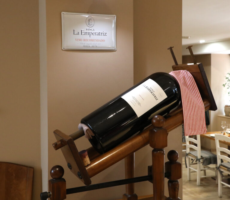 Un Viñedo Singular y una puesta en escena excepcional: Zaragoza recibe el gran tinto de Hermanos Hernáiz