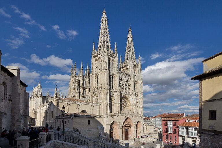 De Burgos a León: viaje entre las dos catedrales góticas más famosas de España