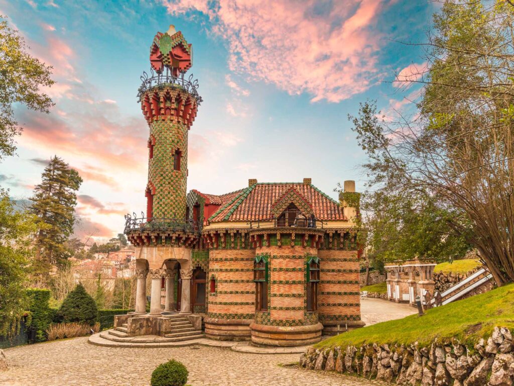 que ver en Comillas