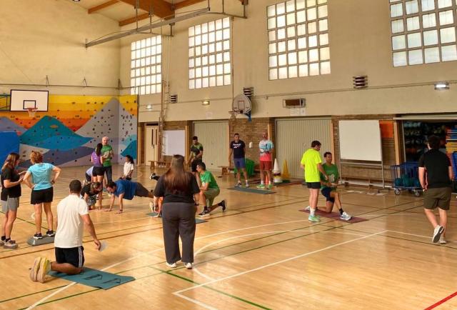 Huesca acoge 150 participantes en las XXXVIII Jornadas de Educación Física Huesca acoge 150 participantes en las XXXVIII Jornadas de Educación Física - Imagen relacionada con "Huesca reúne a 150 participantes en las XXXVIII Jornadas de Educación Física, centradas en evaluación formativa, talleres prácticos y cultura motriz."