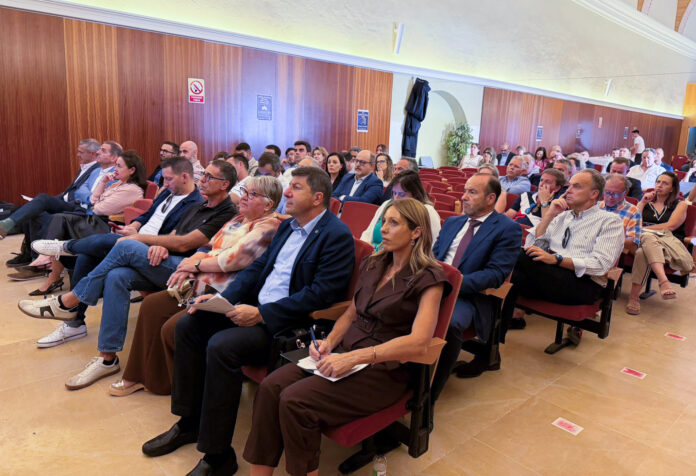Foro Empresarial en Zaragoza aborda economía circular y energía 2026 Foro Empresarial en Zaragoza aborda economía circular y energía 2026 - Imagen relacionada con "Explora cómo el III Foro Empresarial de Economía Circular en Zaragoza aborda la competitividad industrial a través de la energía renovable y la gestión de recursos."