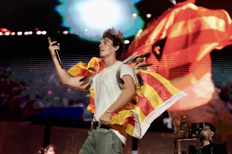 Vive Latino cierra en Zaragoza su edición más multitudinaria entre guitarras, cumbia y mucho calor