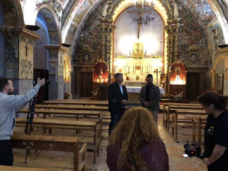 Elena Cid lleva al cine la huella de los templarios en Aragón